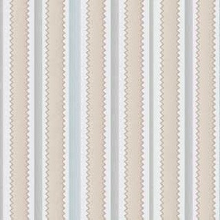 Red Rooster Gatsby's Floral Anna Fishkin 25164 Tan